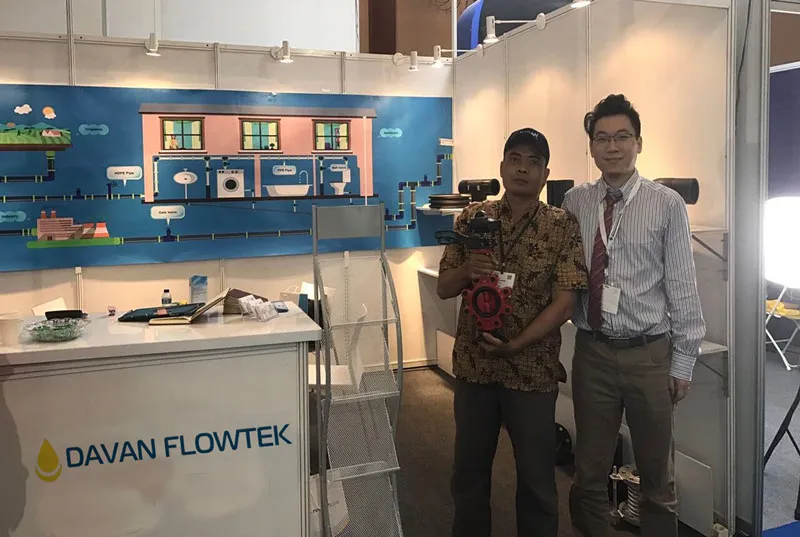Flanged Wafer Lug Ggg40 Ductile Cast Iron DN300 Pn16 En1092 Water Double Flange Blue Gear Operated Butterfly Valve